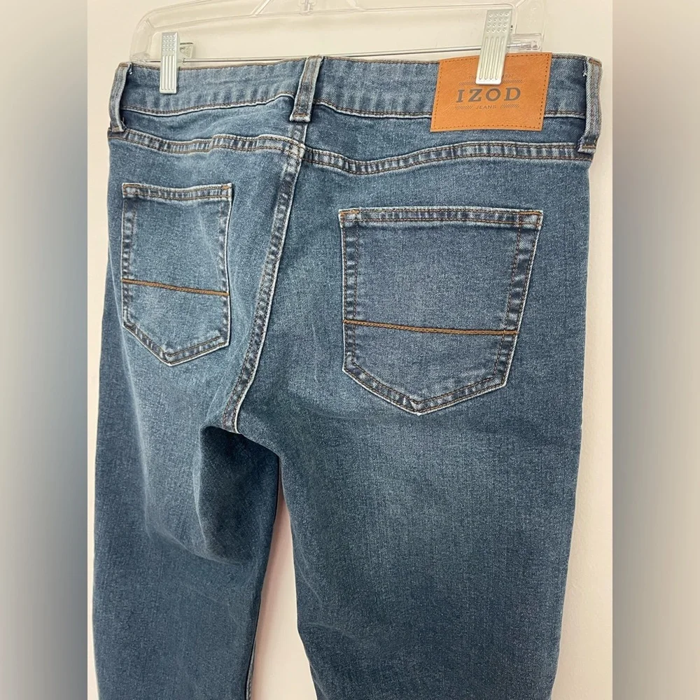 Izod Saltwater Men’s Comfort Stretch Straight Fit Jeans, Blue, 30W x 32L, NWOT